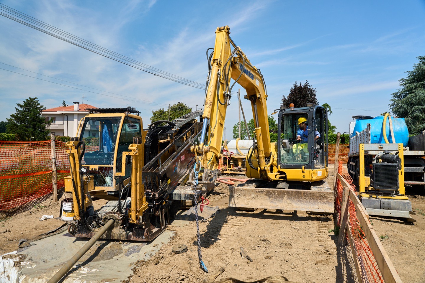 Impianto di perforazione orizzontale controllata nel cantiere 03 Srl